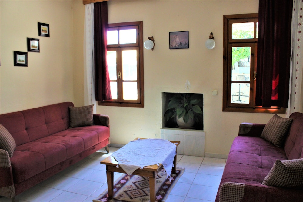 Adilan Villas and Apartments 26/50