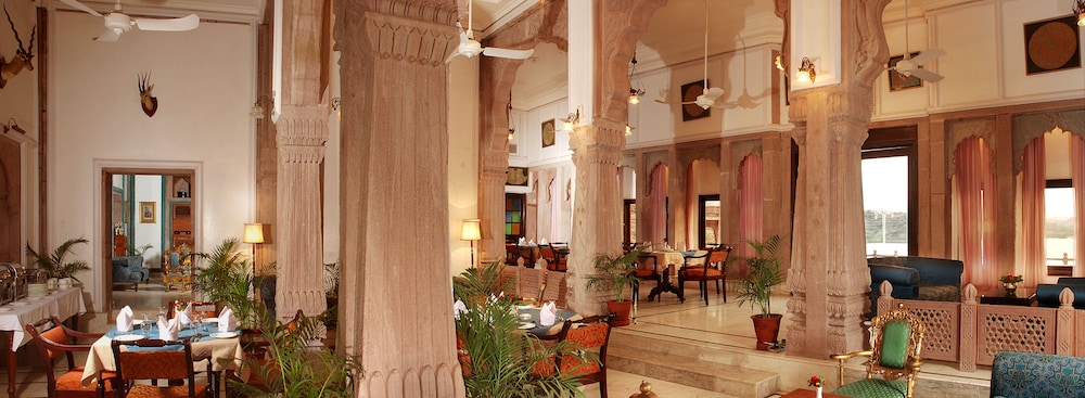 WelcomHeritage Bal Samand Lake Palace 44/47
