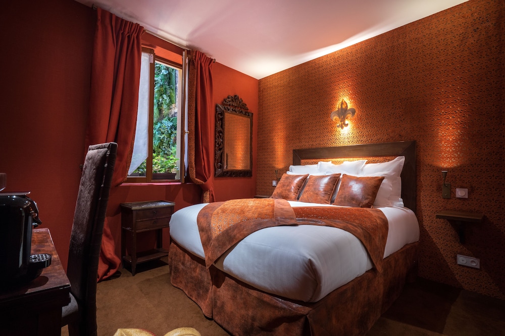 CLASSIC, DOUBLE OR TWIN BED