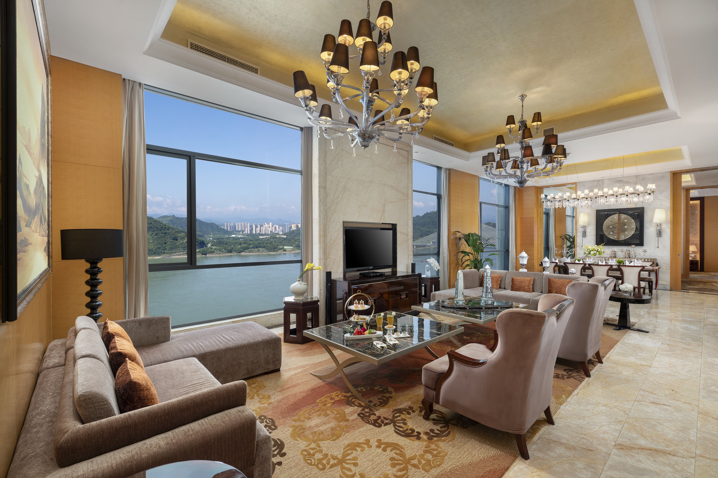 CROWNE PLAZA YICHANG 30/50