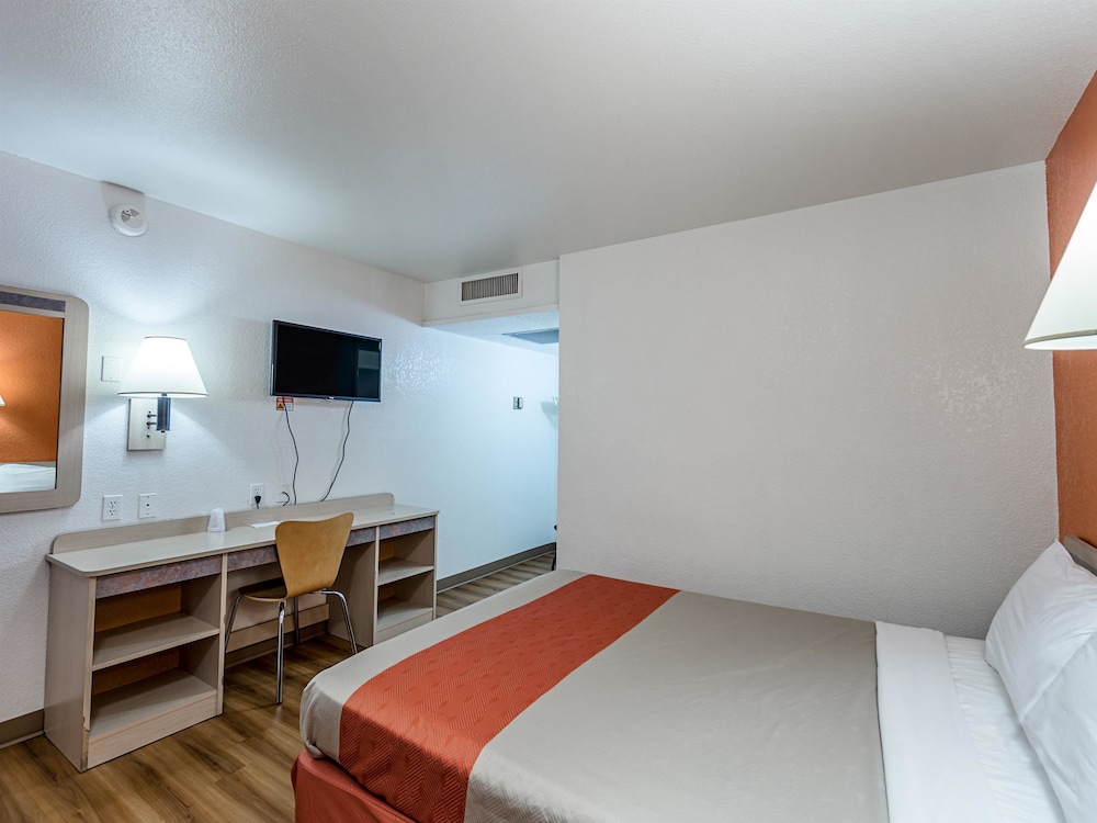 Motel6 Yreka, CA 27/62