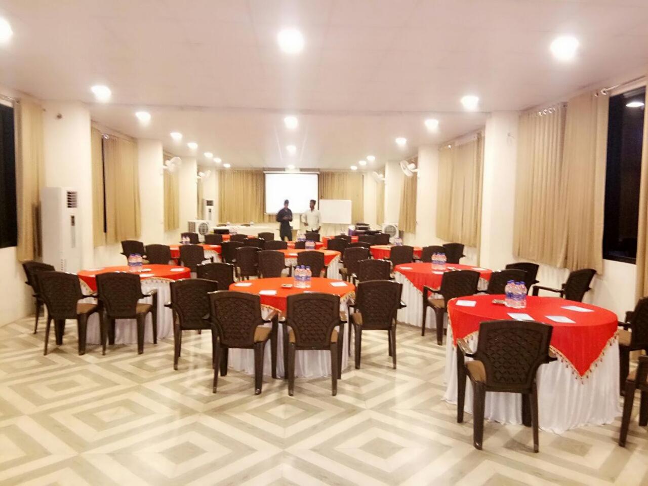 Hiranya Resorts 19/45