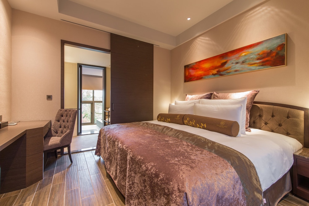 Grand Cosmos Resort Ruisui, Hualien 12/81