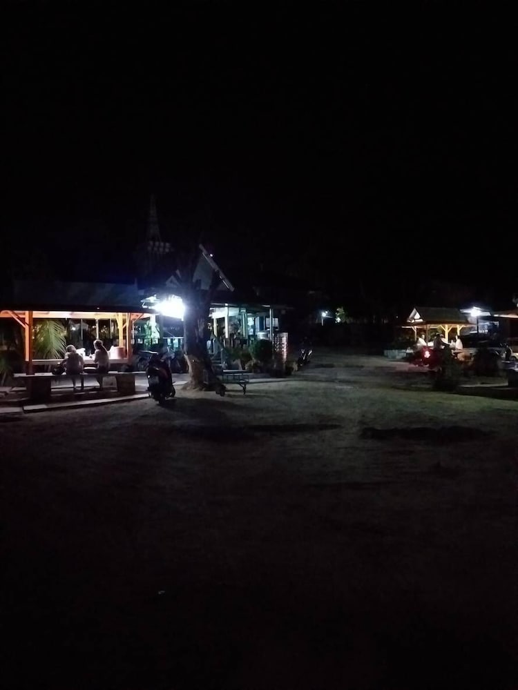 Rimtalay Resort Koh-Sichang 58/70
