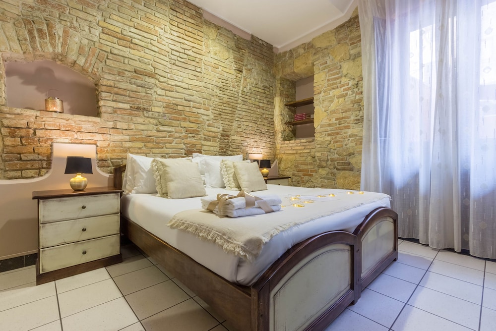 Arcobaleno Rooms 46/61
