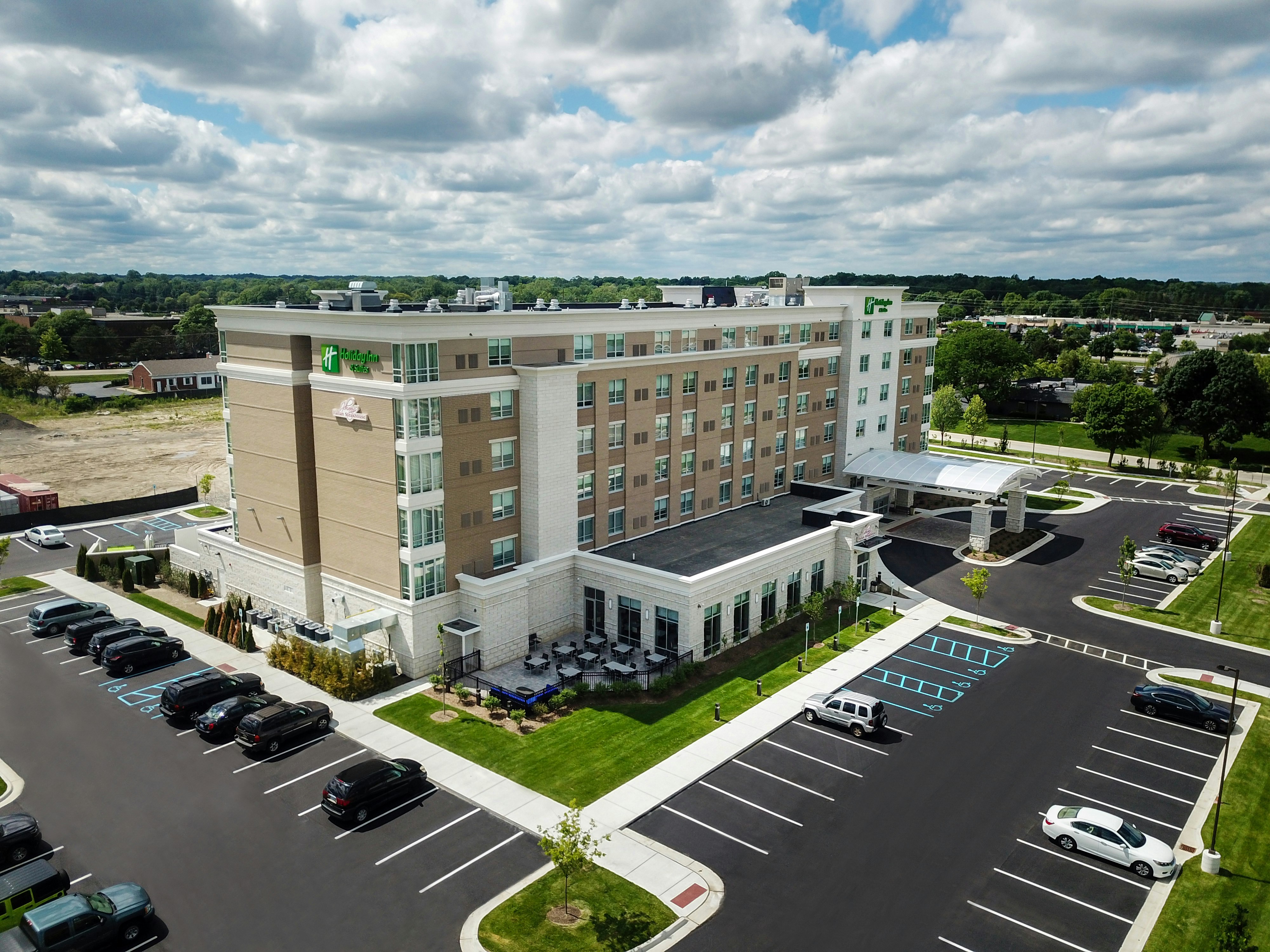 Holiday Inn Hotel Suites Farmington Hills Detroit Nw 1/50