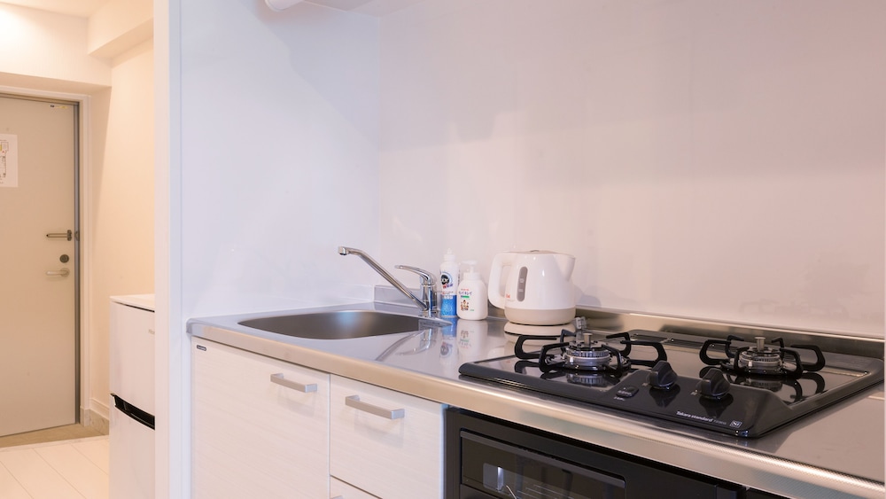 Living Inn Asahibashiekimae Premier 55/60