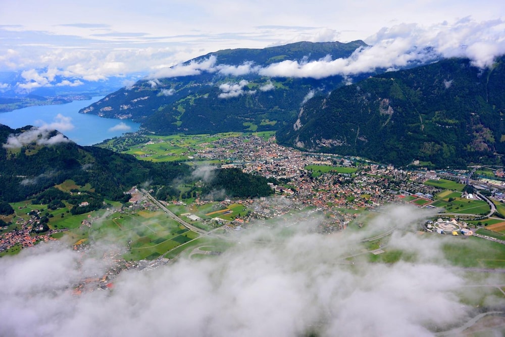 Chalet Swiss Hotel 42/50