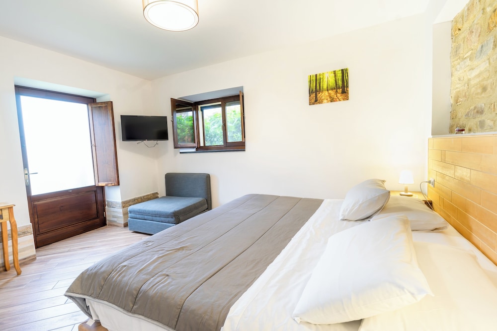 Le Querce Farmhouse 13/48