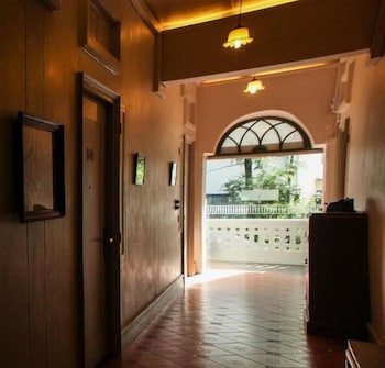 Yesterday Hotel 38/72