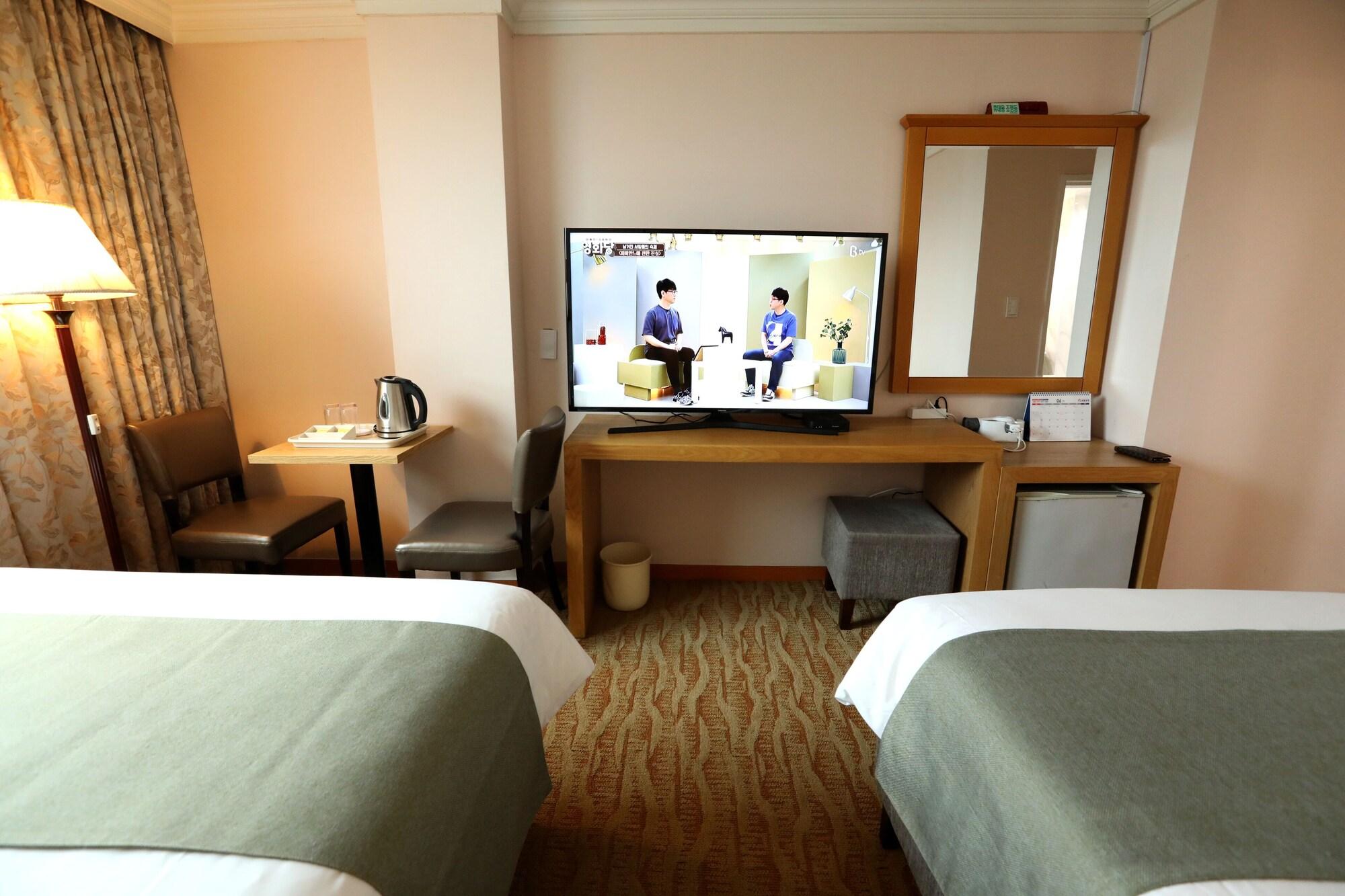 Prime Tourist Hotel 53/56