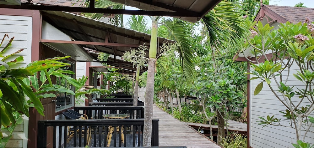 Isle Beach Resort 62/65