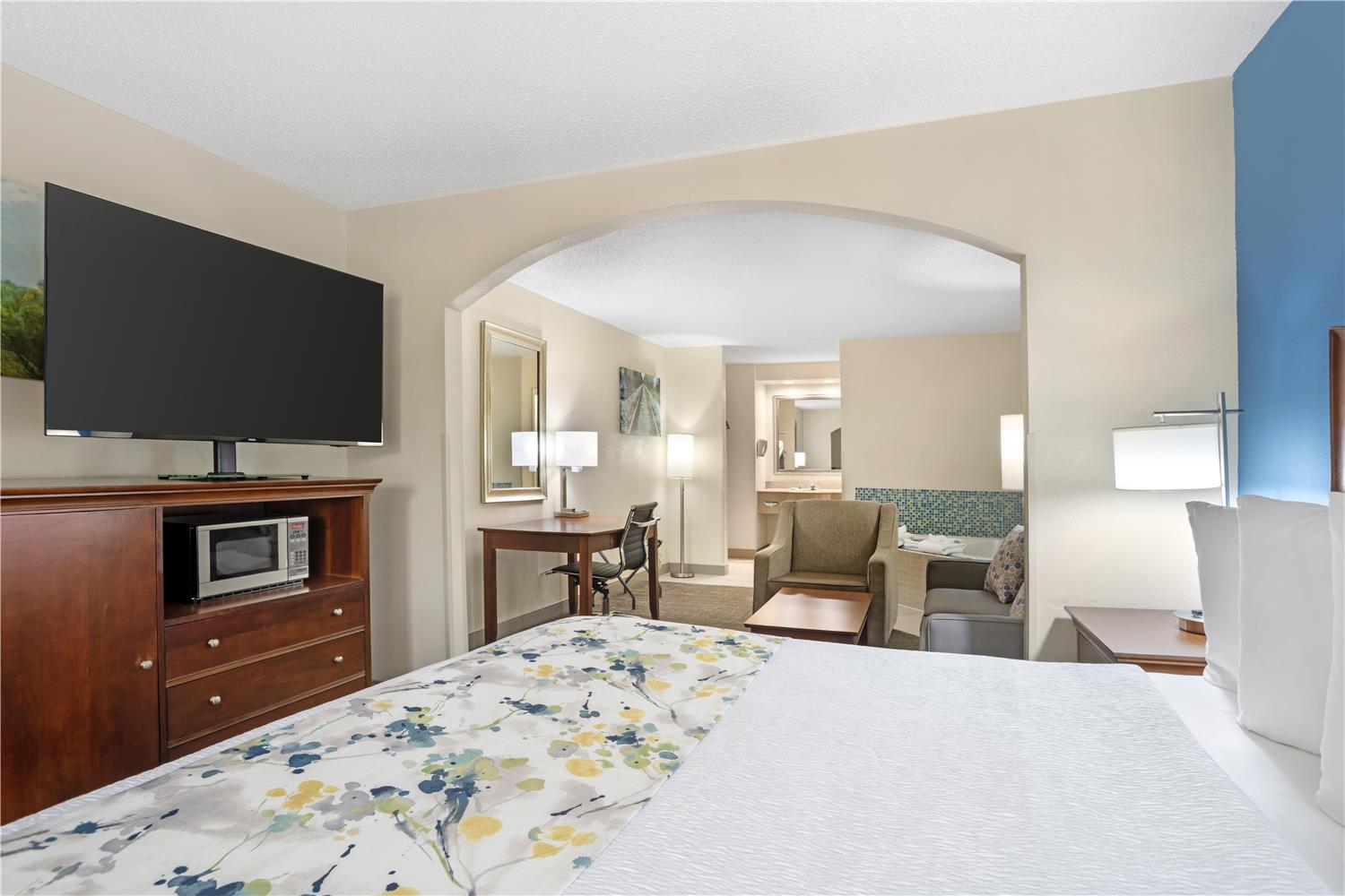 Best Western Inn & Suites Monroe 31/33