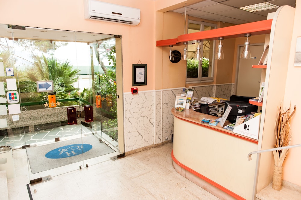 Hotel Alexandra 8/50