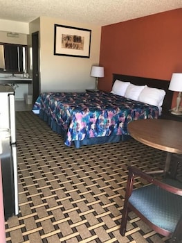 Relax Inn Henryetta 19/28