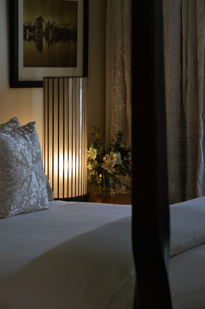 Hotel Casa Blanca 7 22/68