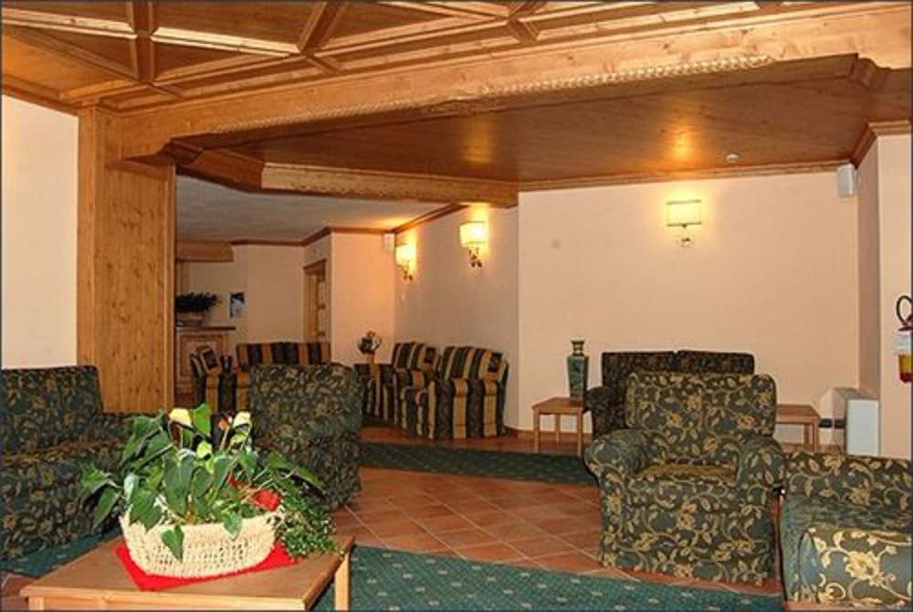 Hotel Residence 3 Signori 18/30