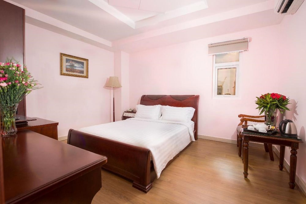 Kin Hotel Thai Van Lung 25/50