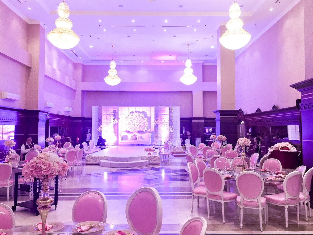 SAPPHIRE PLAZA HOTEL 75/79