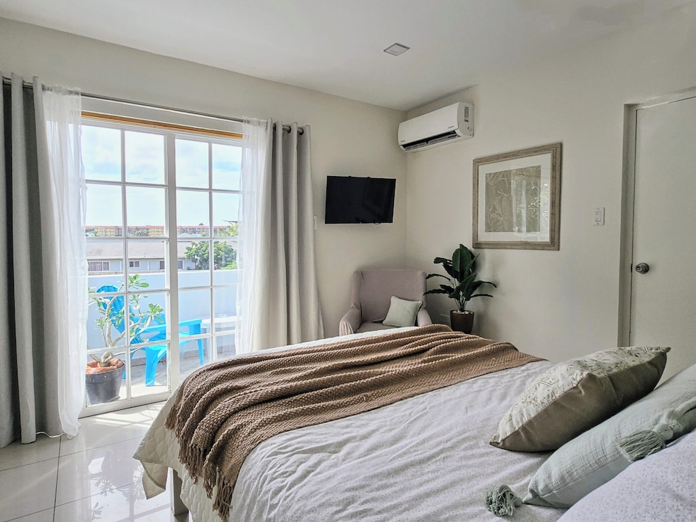 1 BEDROOM, APARTMENT, GARDEN VIEW