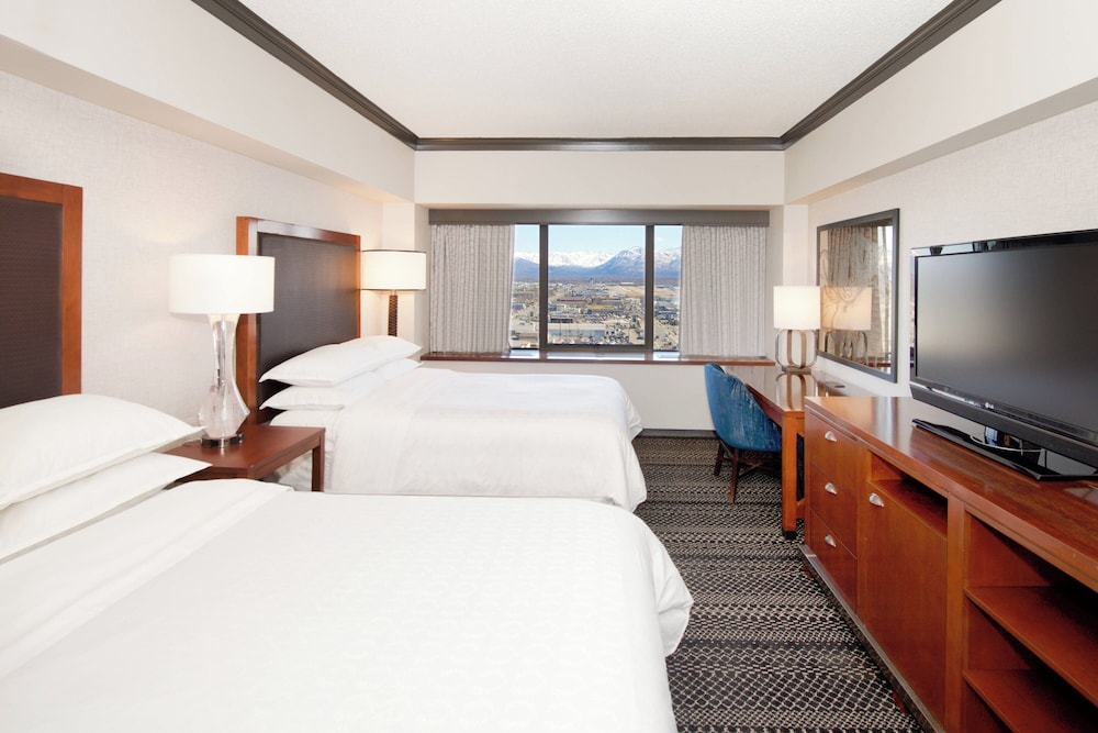 Deluxe, 2 Double Beds, Bay View