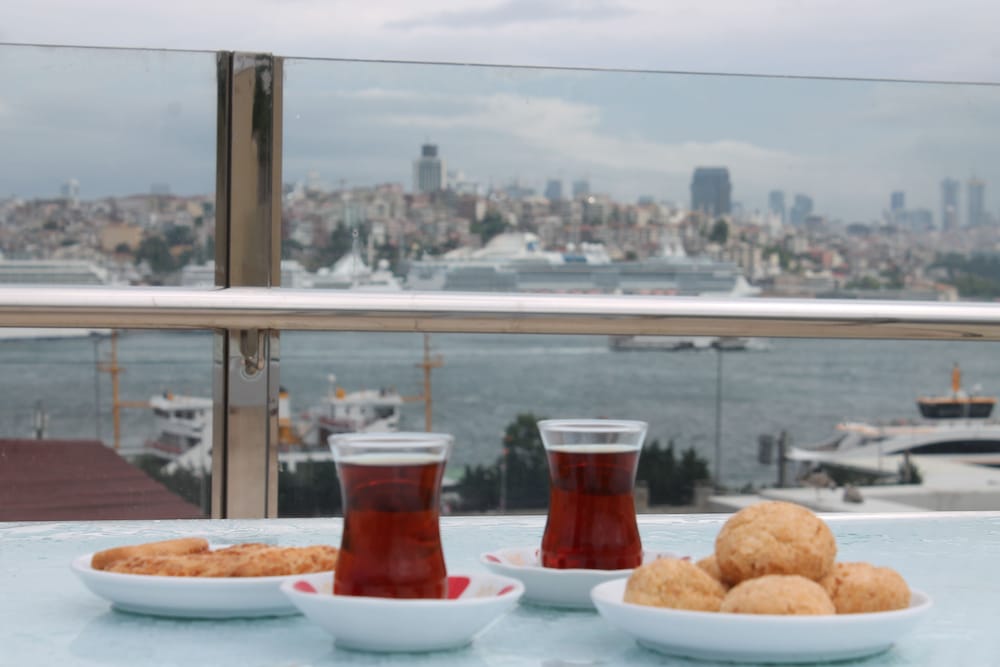 Sirkeci Emek Hotel 51/64