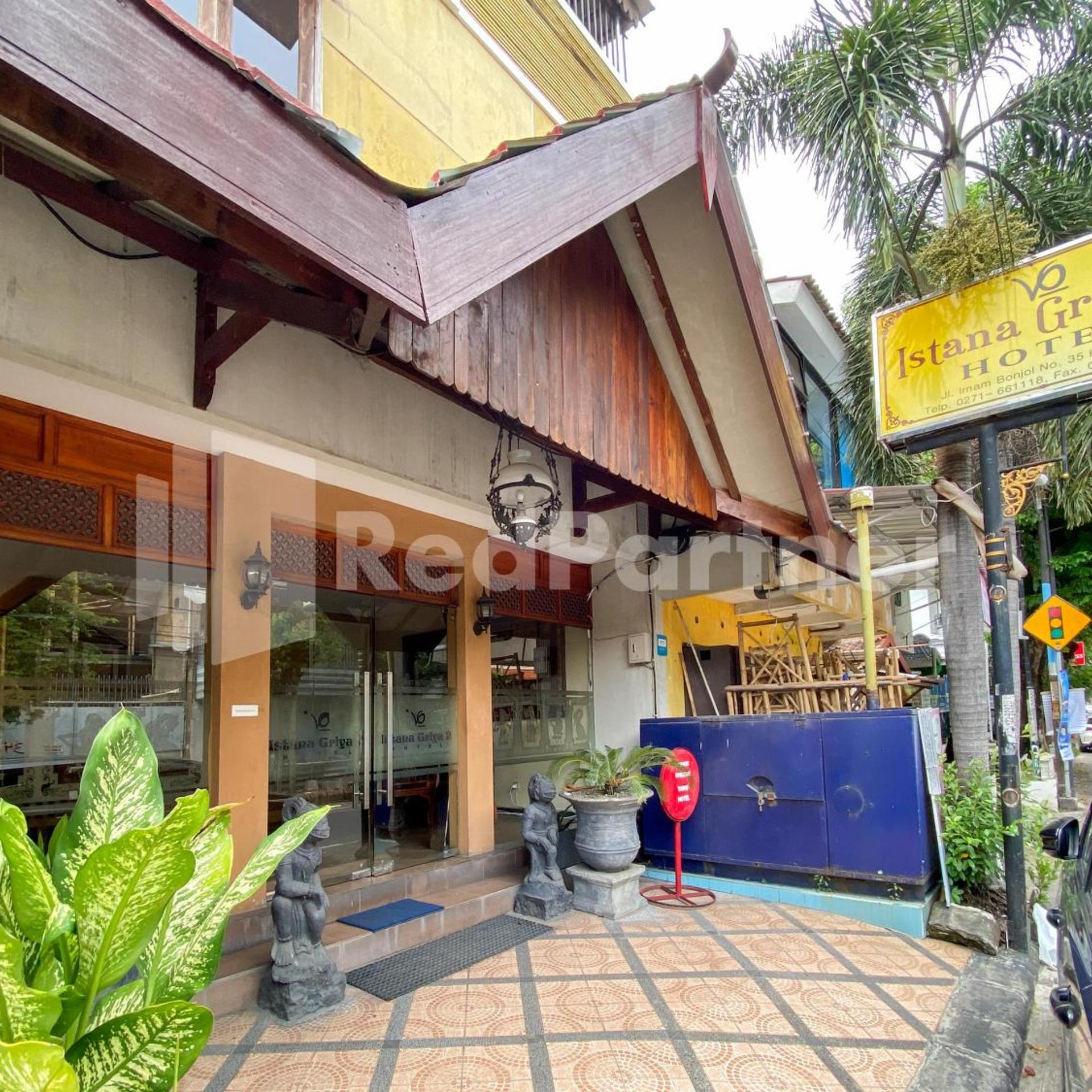 OYO 90249 Istana Griya 2 Hotel 10/50