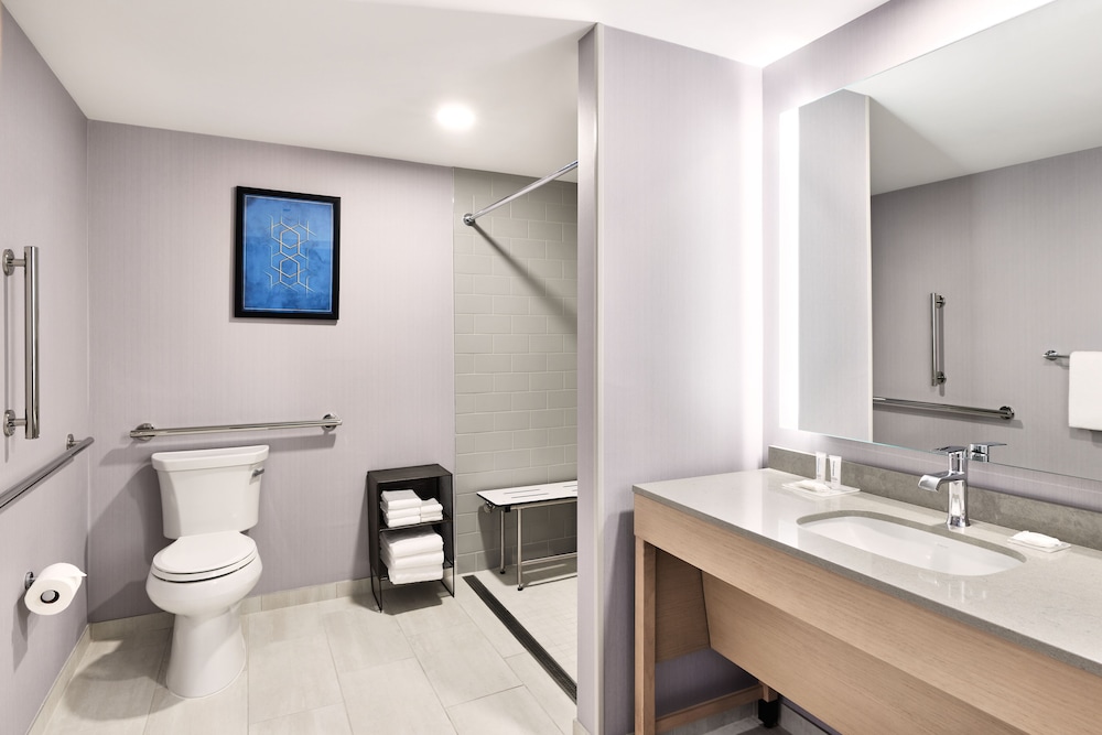 Hyatt Place Phoenix Downtown 51/54