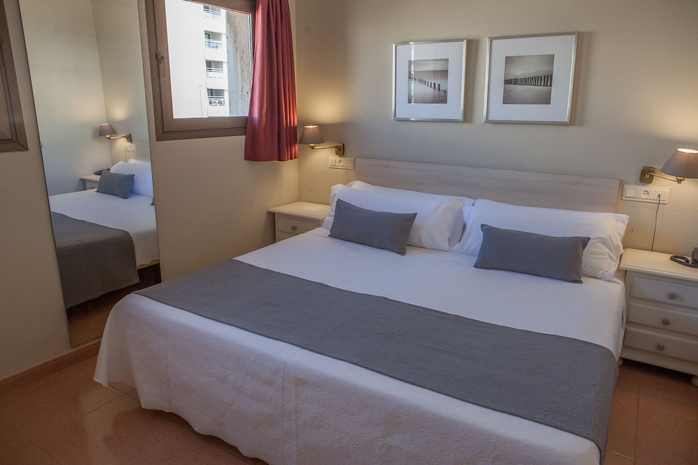 Aguadulce Aparthotel 3/15