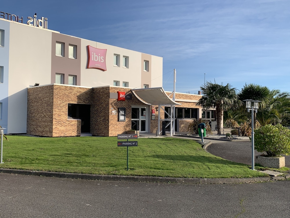 Ibis Auray 61/65