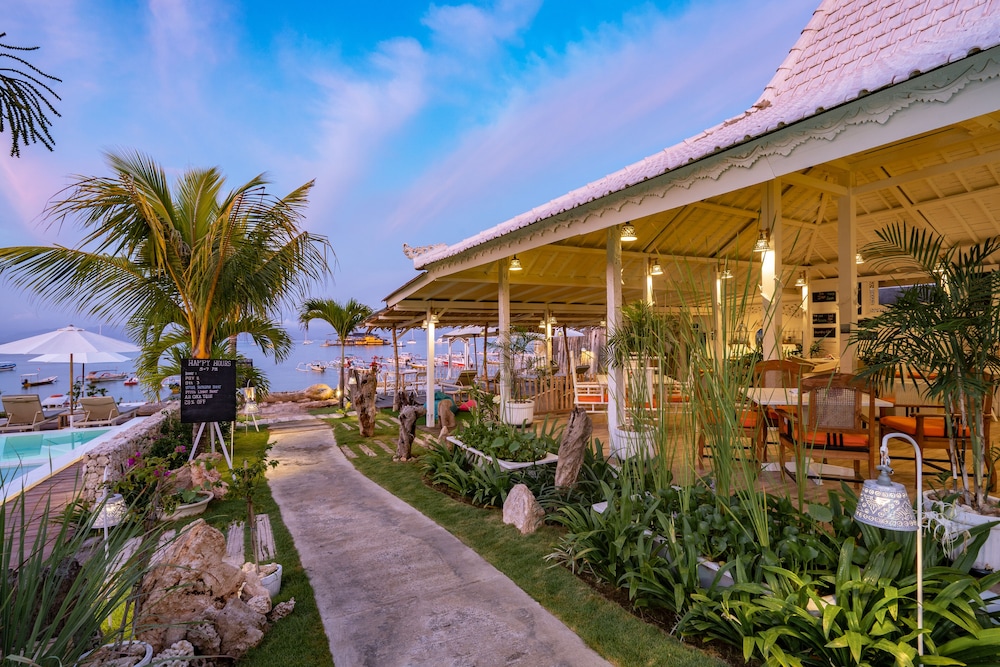 Paus Putih Hotel Lembongan 37/42