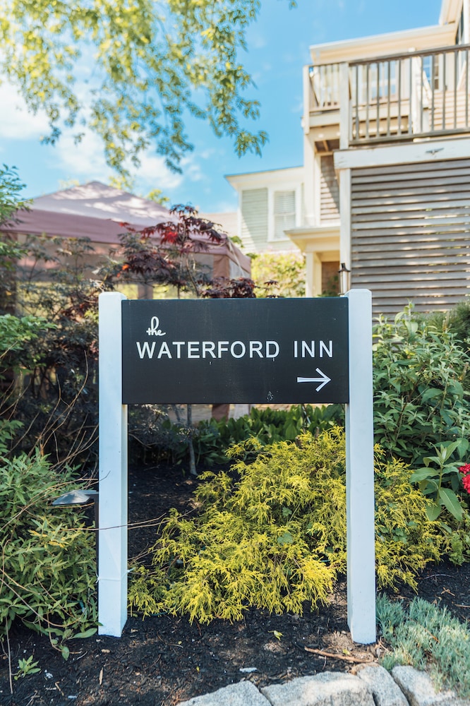 The Waterford Inn 1/33
