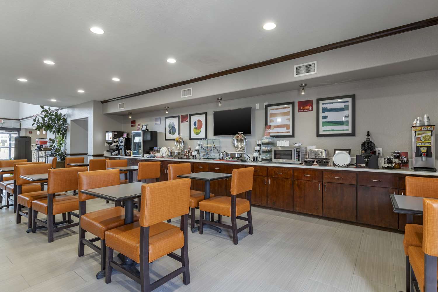 Best Western Plus Victoria Inn & Suites 17/26