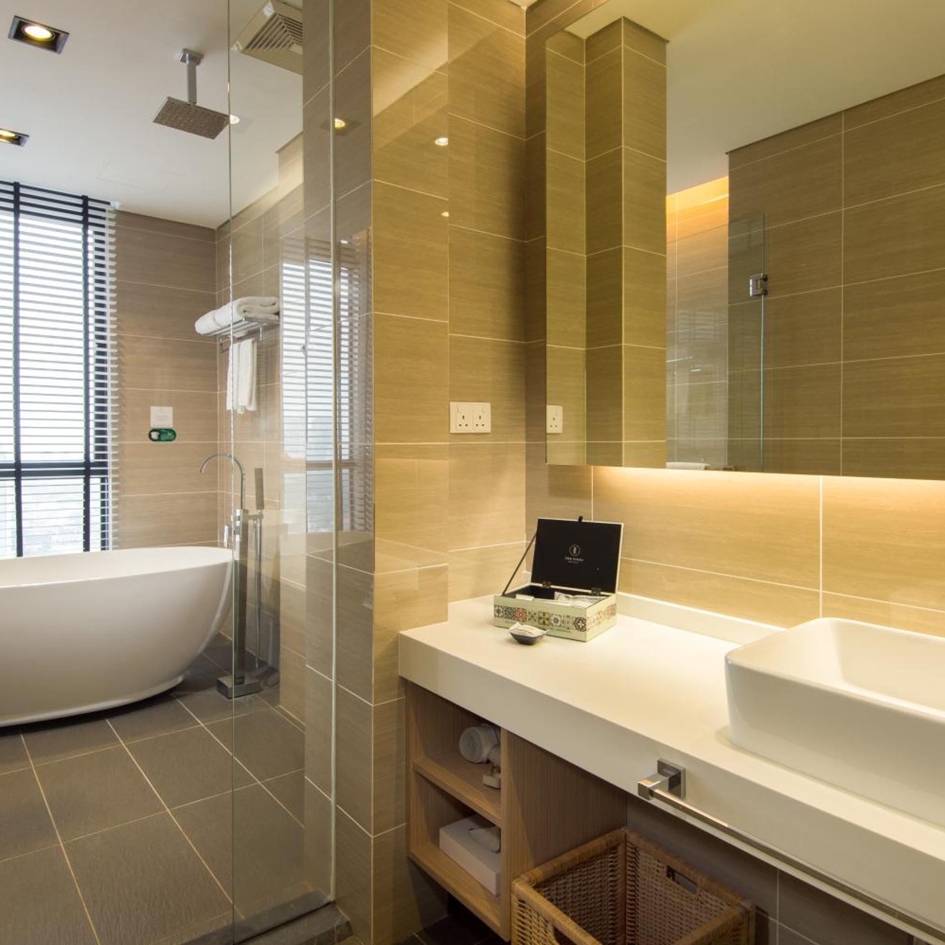 Heritage, Executive, King Bed, with View, Balcony, Bathtub، The Pines Melaka 5/9