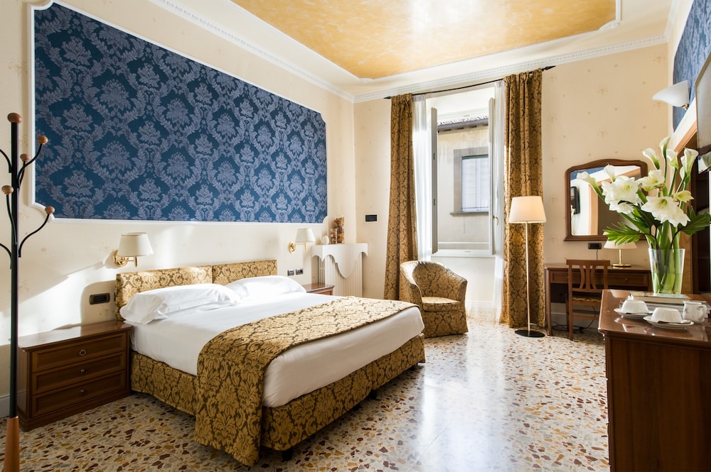 COMFORT, DOUBLE BED