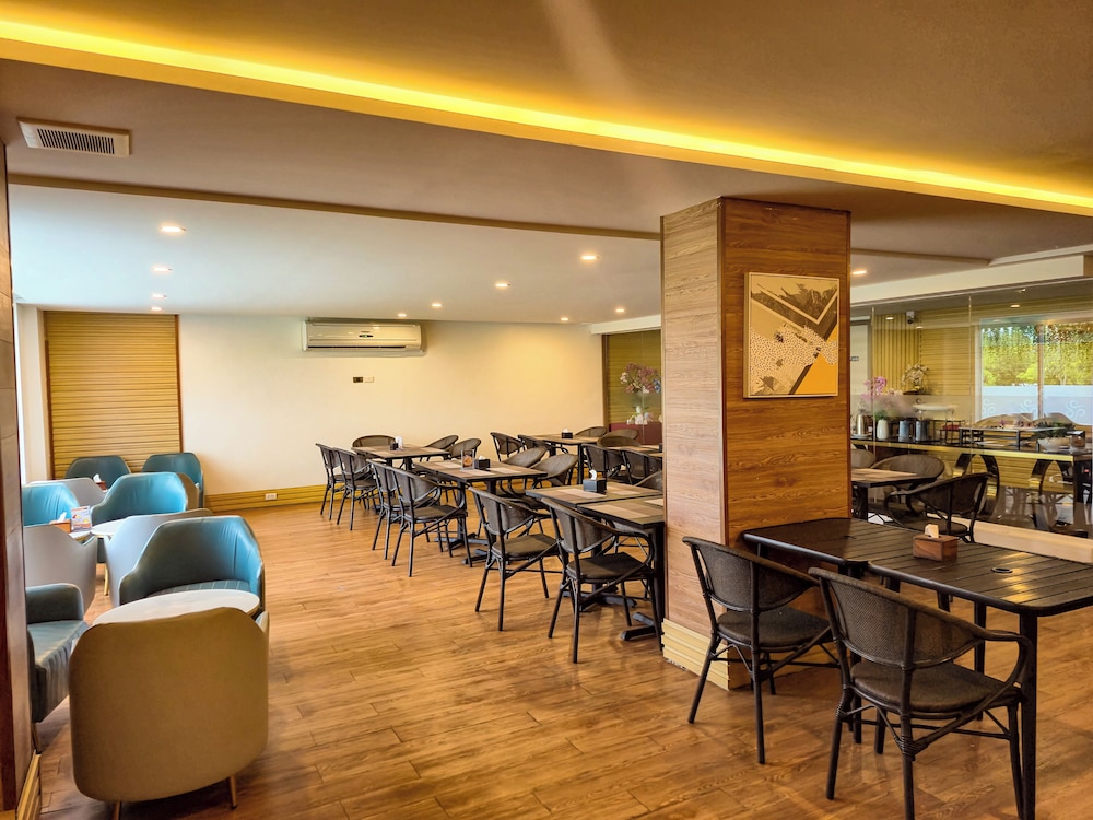 HT9 HOTEL 24/36