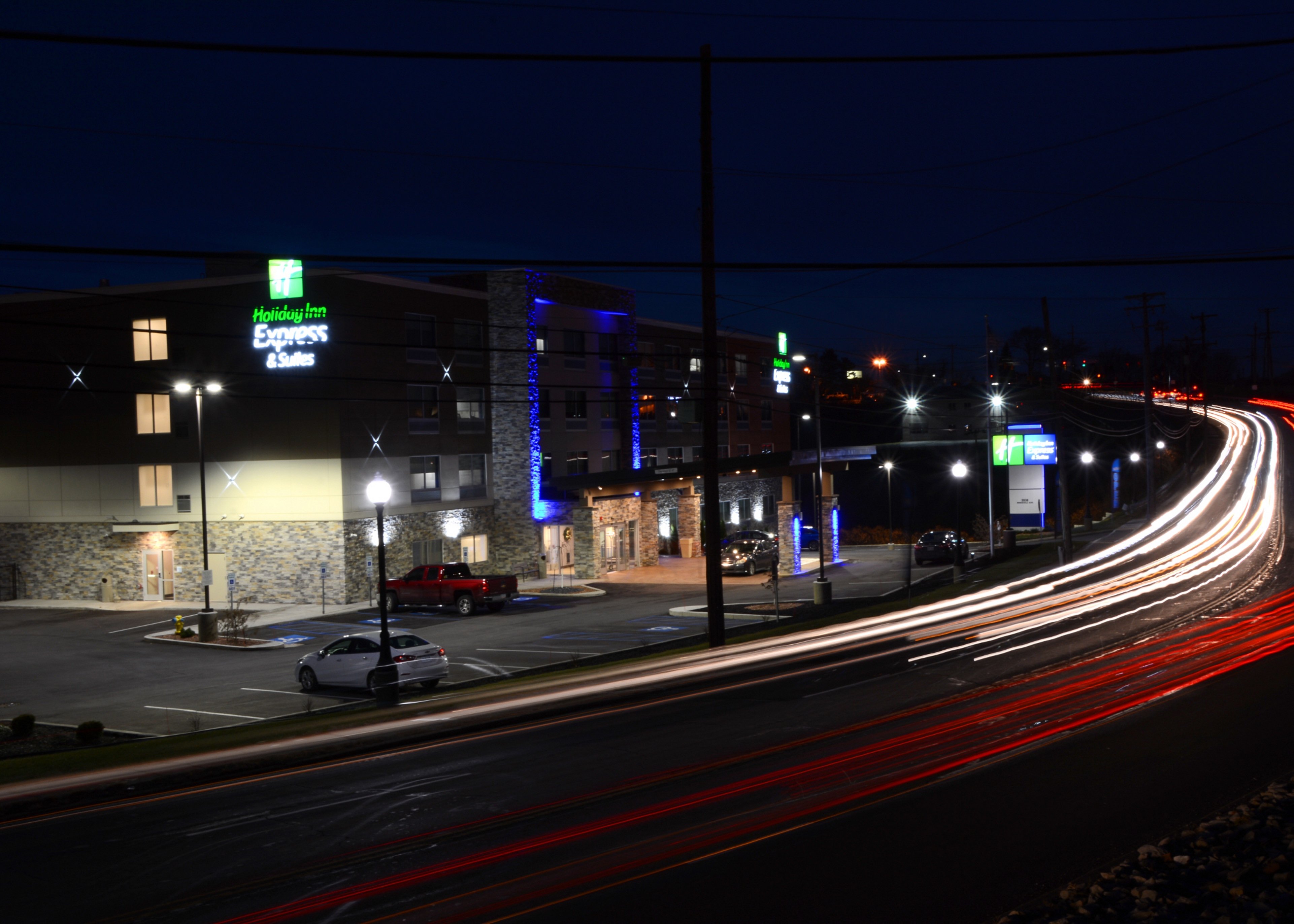 Holiday Inn Express Suites Pittsburgh Monroeville 48/49