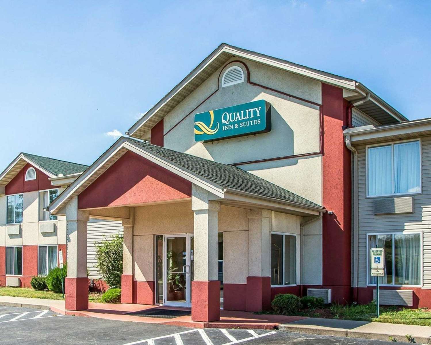 Quality Inn and Suites Middletown Franklin 2/15