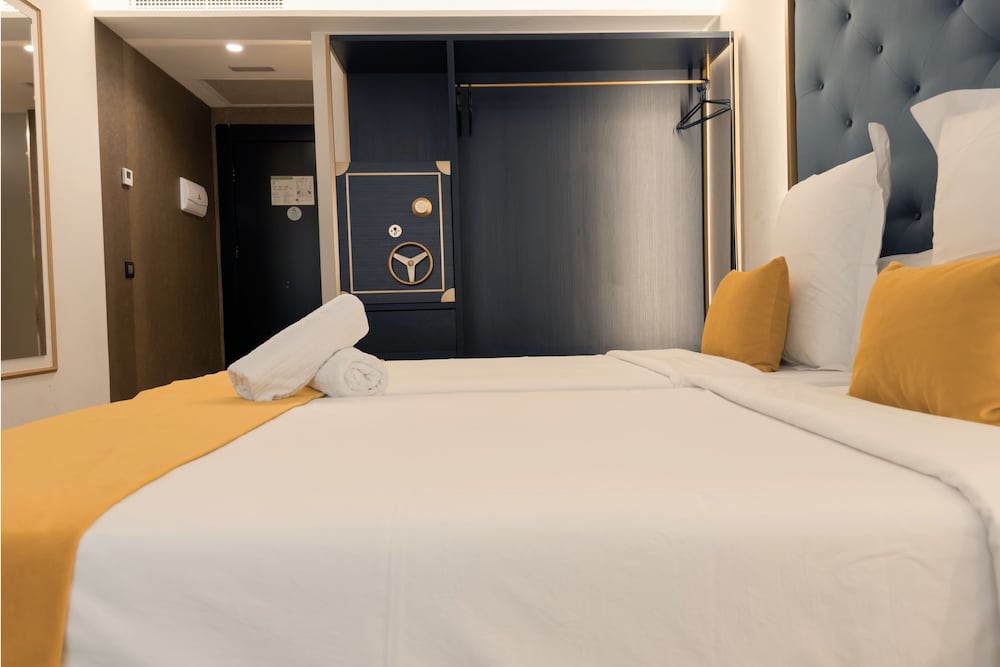 BLUESEA Design Plus Bex Hotel 27/67