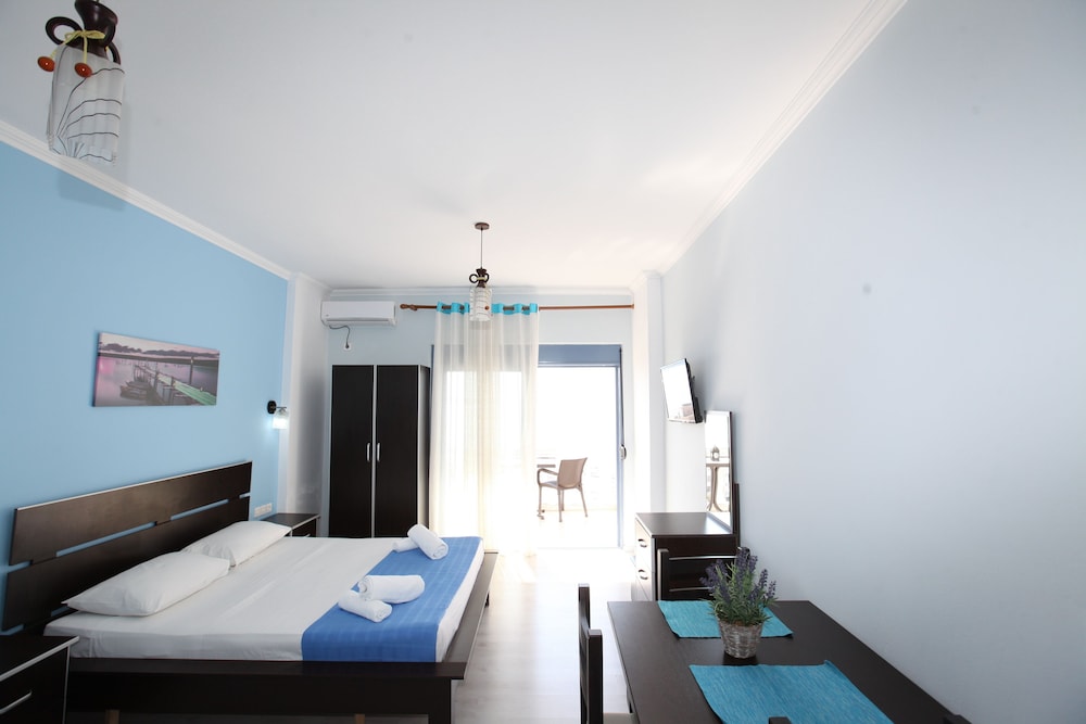ROOM, DOUBLE BED, SEA VIEW