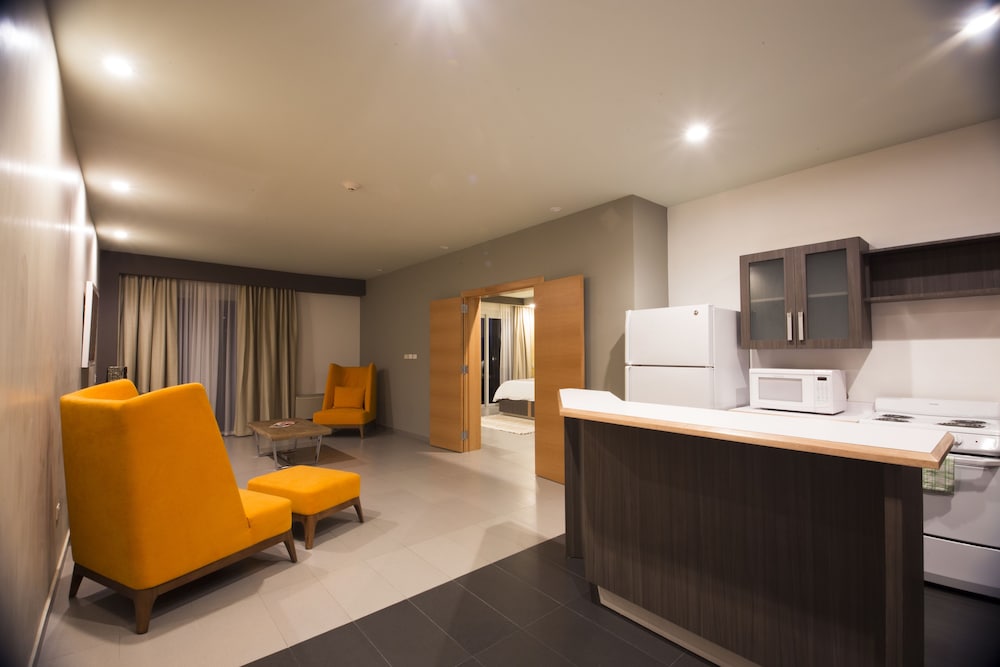 KINAM HOTEL 10/62