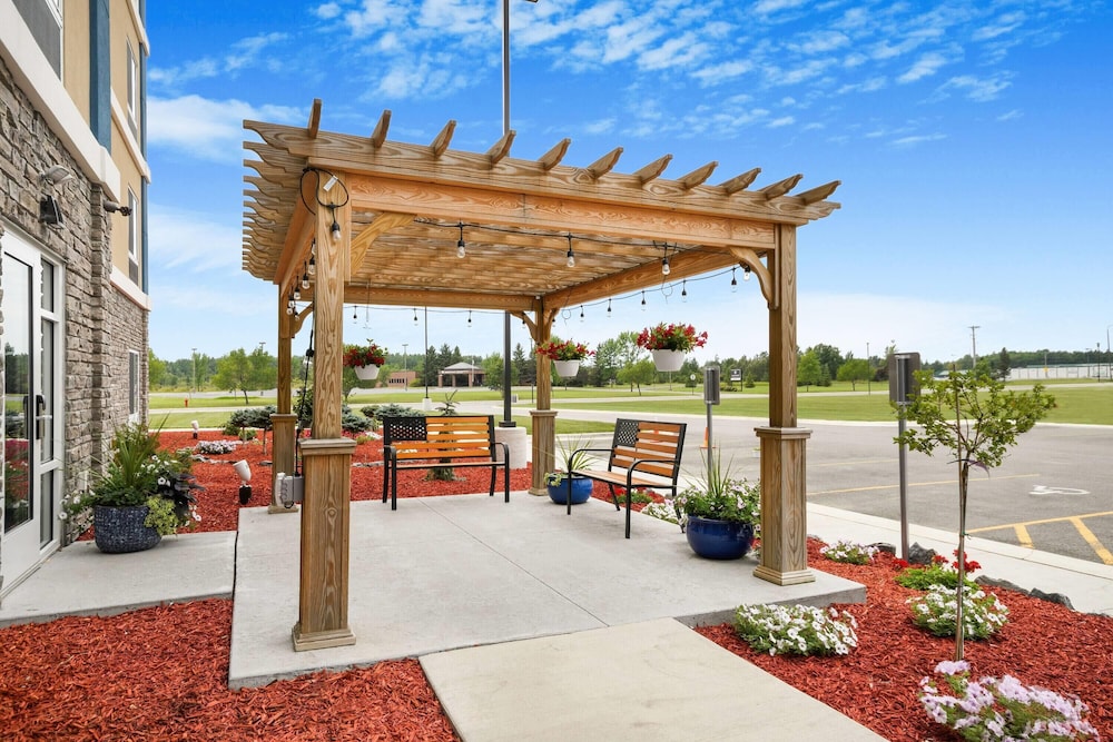 AmericInn by Wyndham International Falls Southwest 41/50