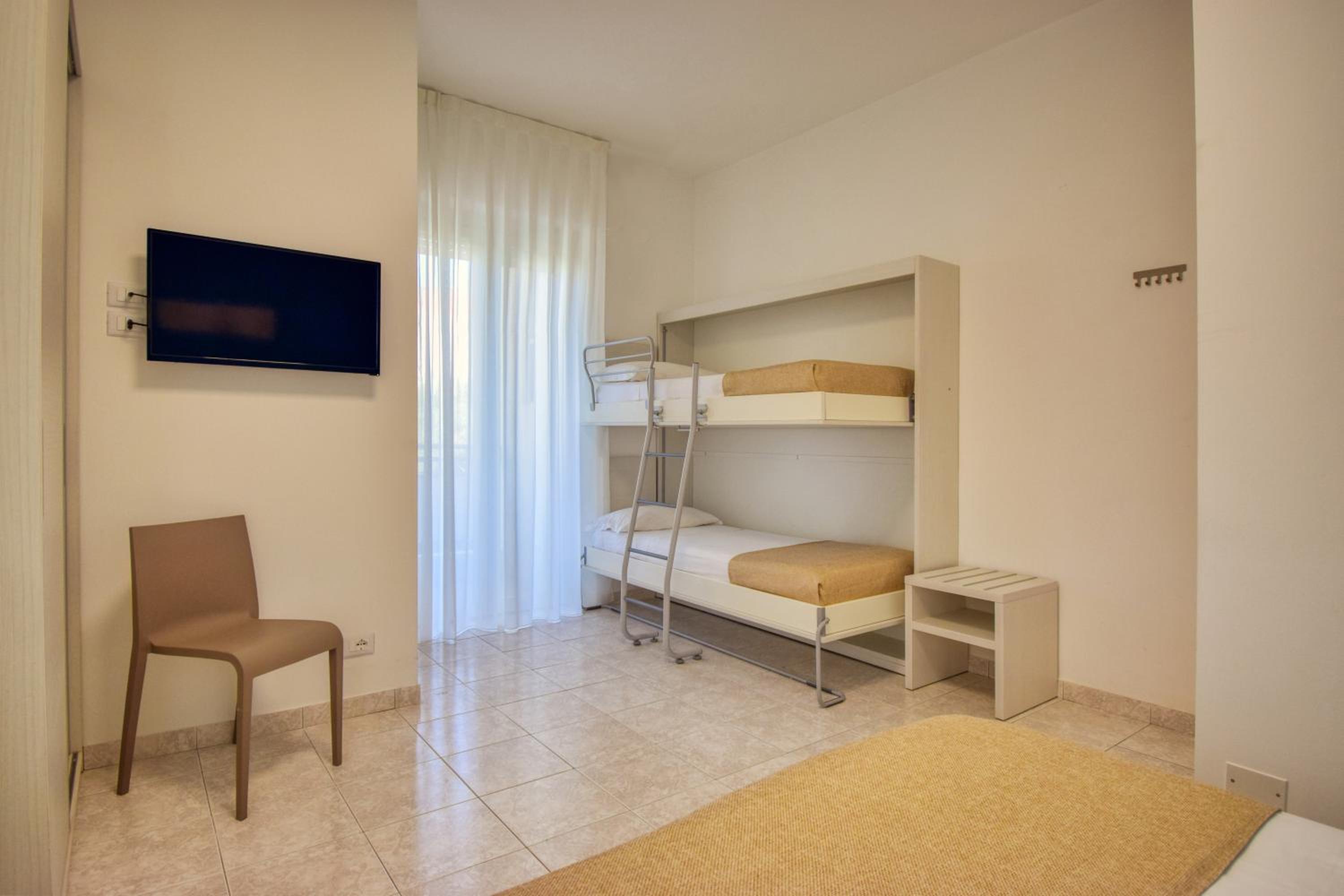 Ambra Hotel Cattolica 36/50
