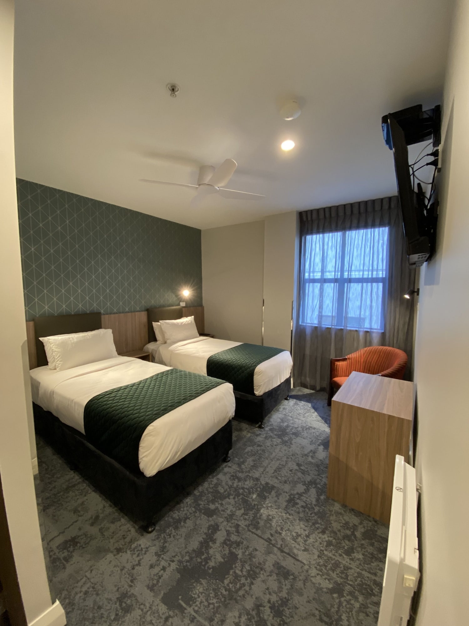 DELUXE, SINGLE, TWIN BEDS