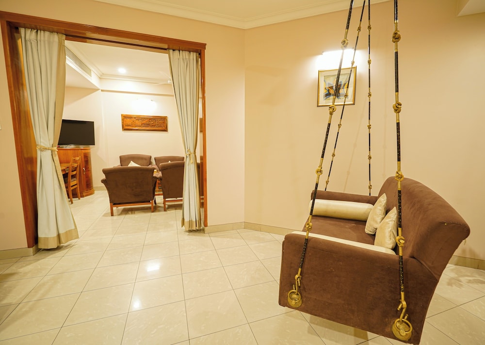Hotel Mayura 27/50