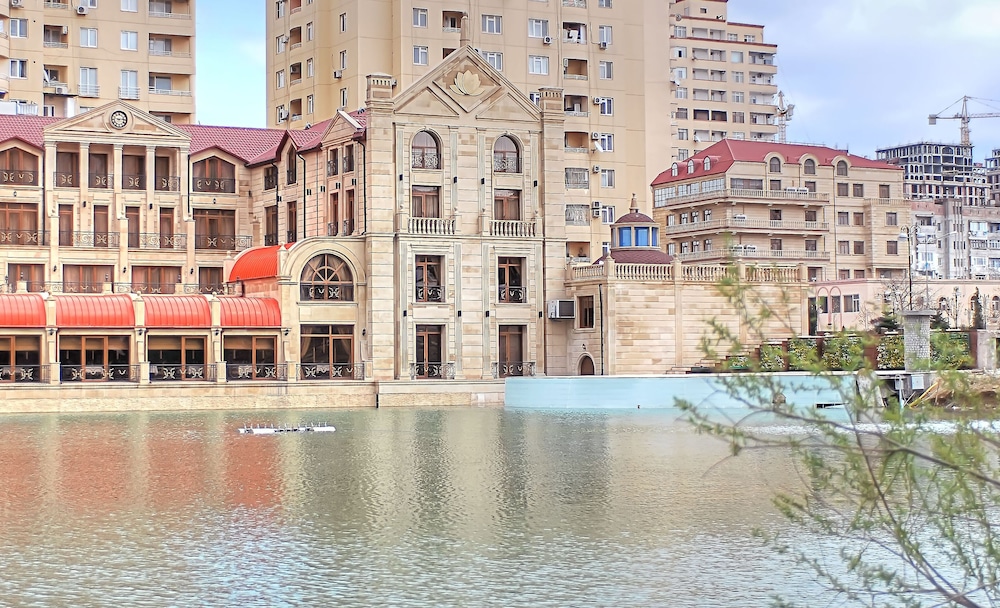 The Lake Palace Hotel Baku 47/50