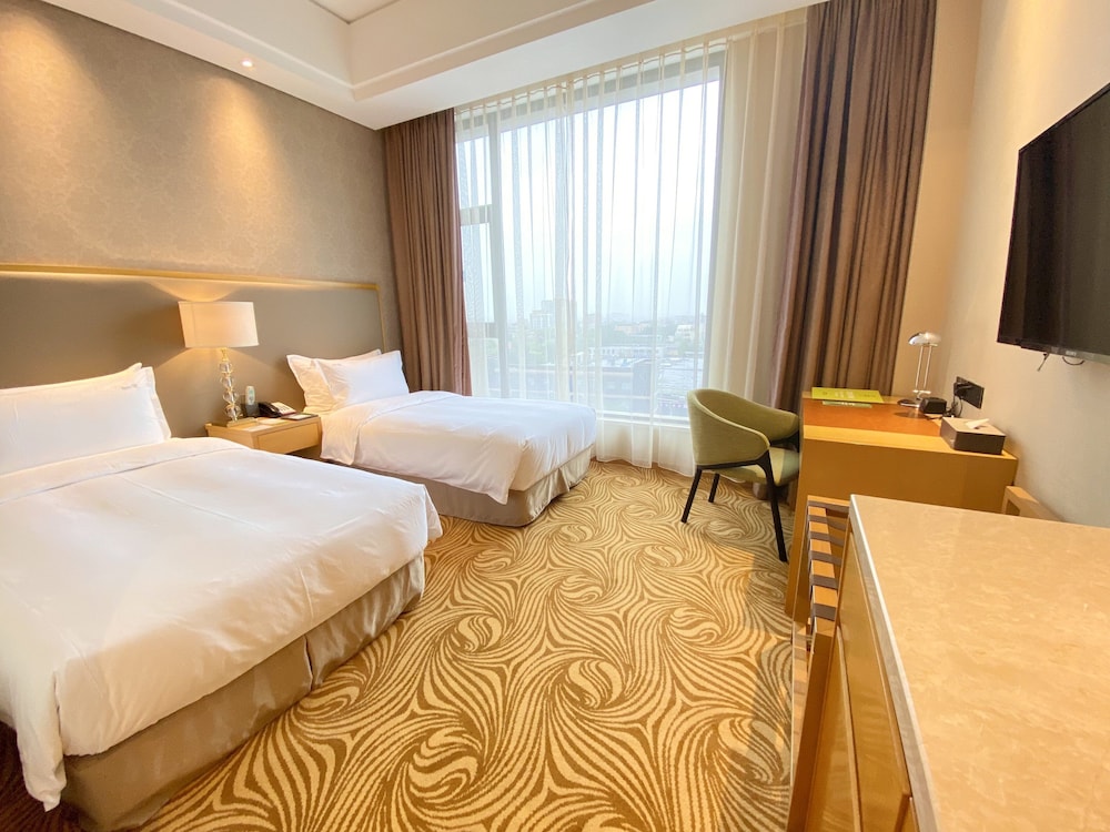 Holiday Inn FOSHAN NANHAI CENTRAL 22/81