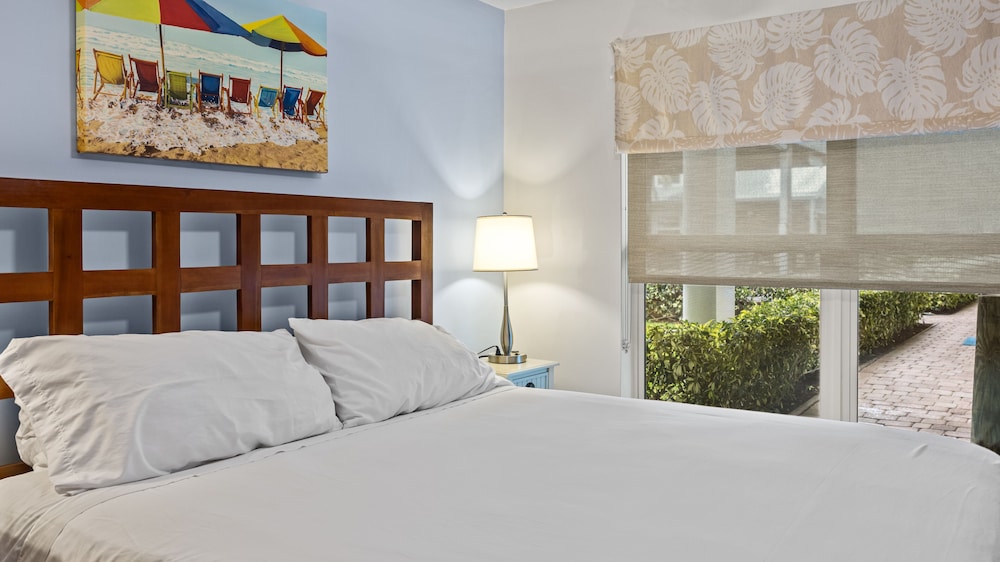 Sun Dek Beach House 24/56