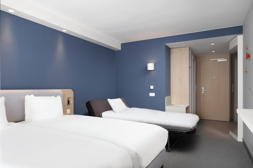 Holiday Inn Express and Suites Sion By IHG 11/50