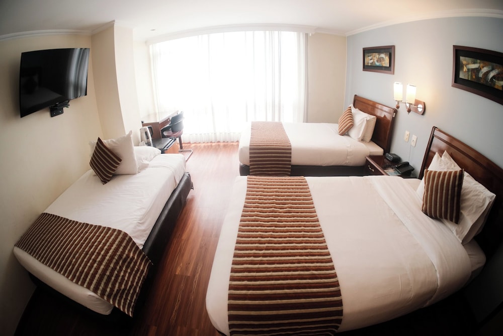 San Pablo Hotel 25/65